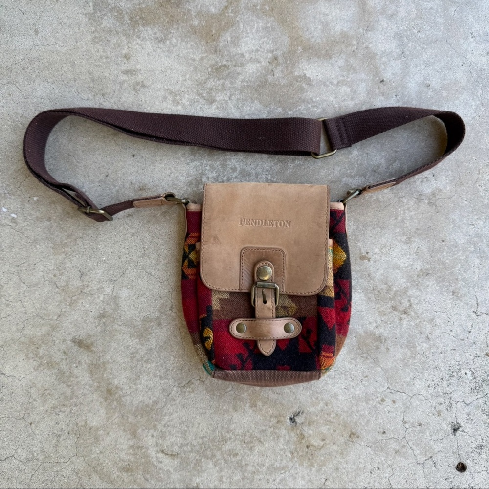 Pendleton Multicolor Red Patterned Crossbody Festival Bag with Leather Flap